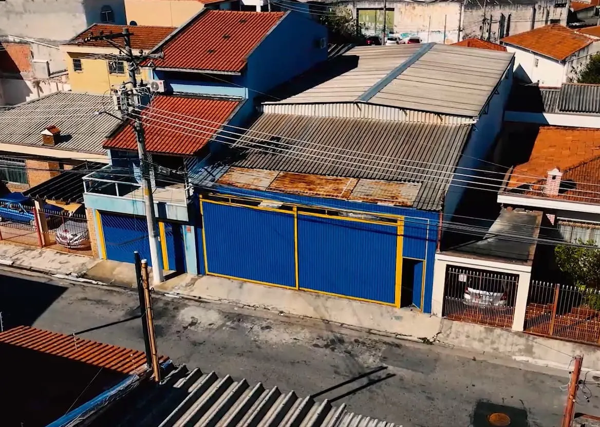 Base própria